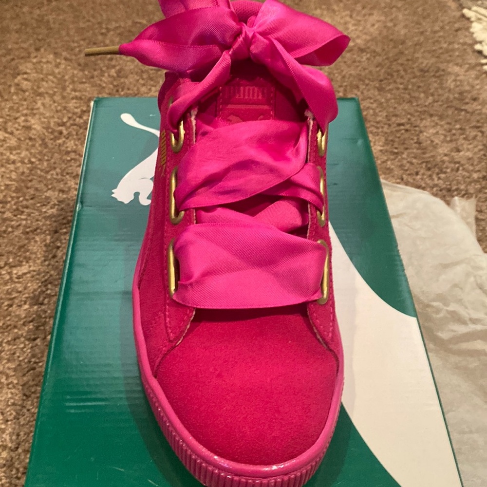 Puma suede heart satin laces 8.5 Magneta